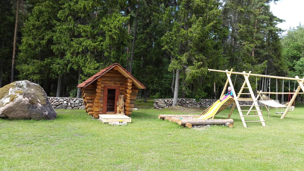 Maenniste Holiday Home Hiievalja Eksteriør billede
