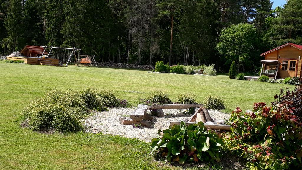 Maenniste Holiday Home Hiievalja Eksteriør billede